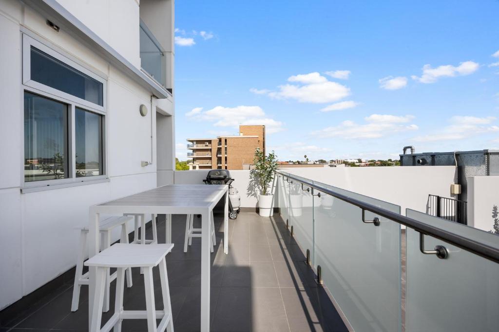The Terrace - 1BR with Dedicated Workspace photo 4