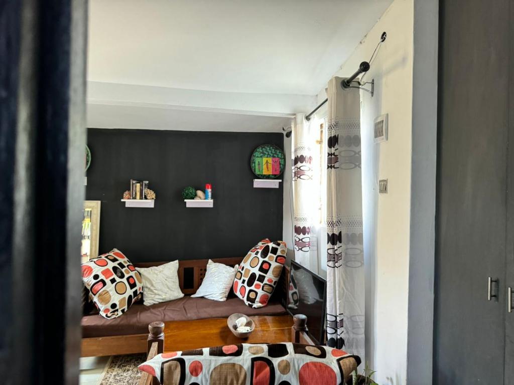 Beach Studio in Shanzu, Mombasa near Prideinn - Tap to explore photos