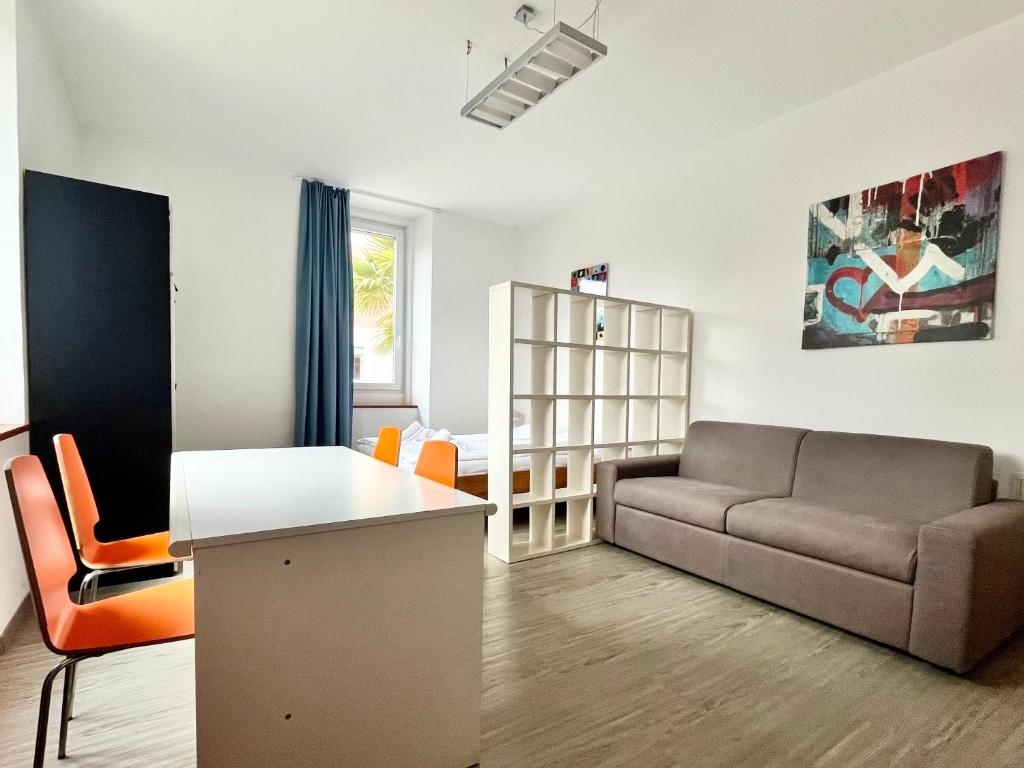 GuestHouse University by LR - self check in - Tap to explore photos