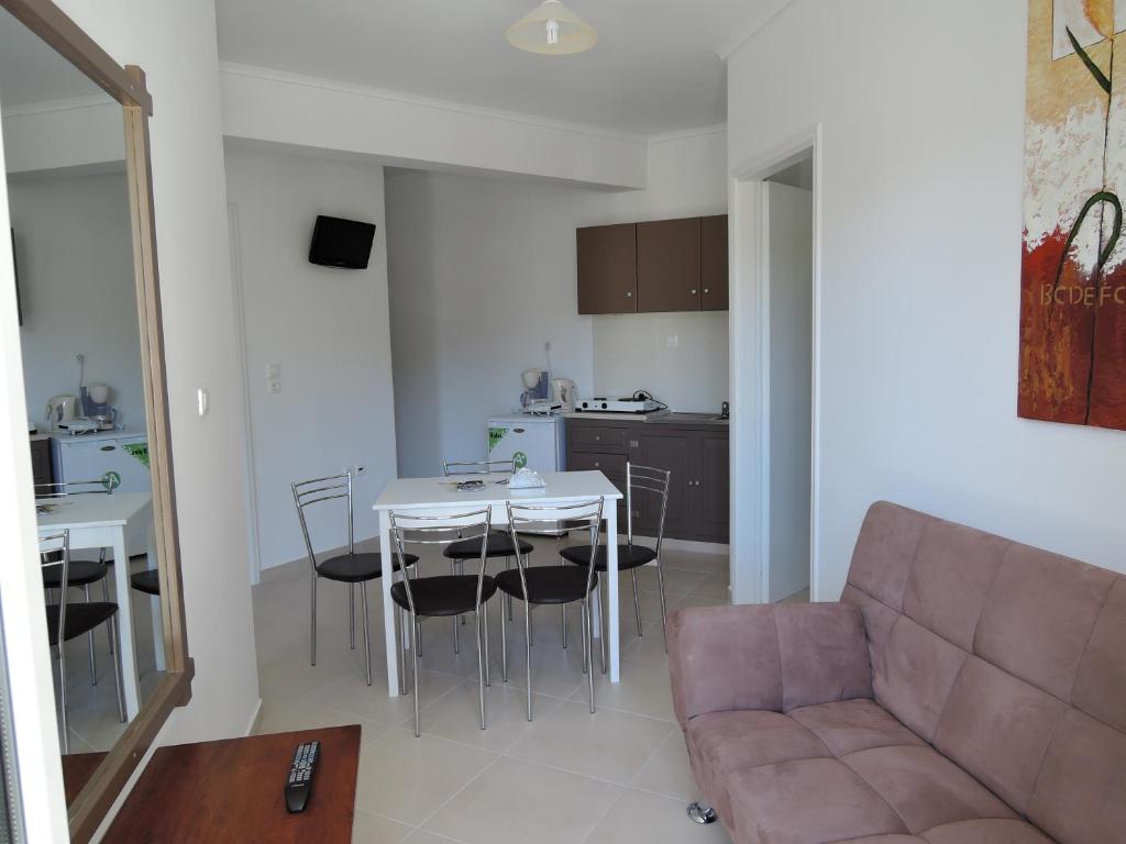 Fantasia Hotel Apartments - Tap to explore photos