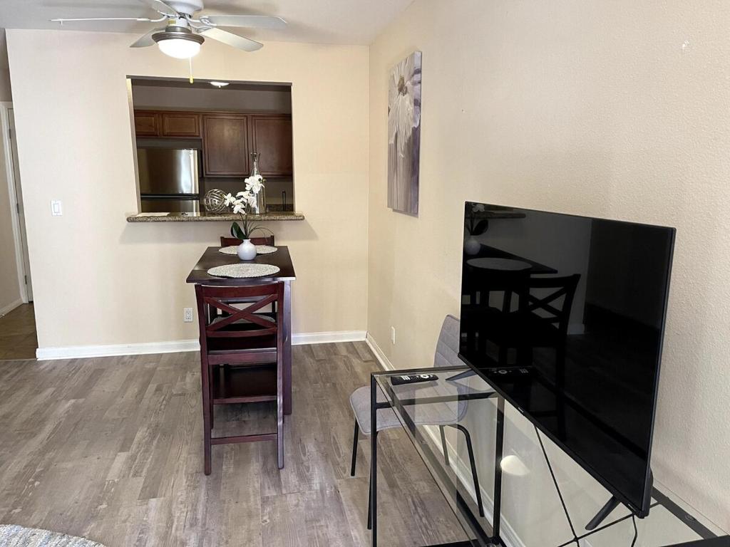 Cozy condo in Summerlin image
