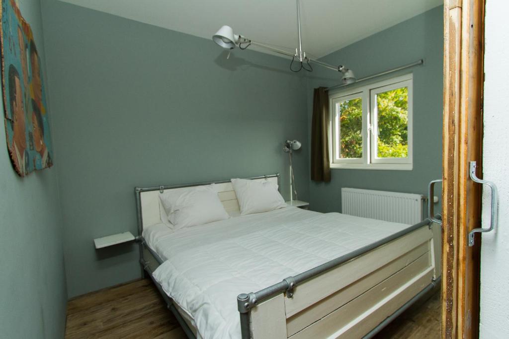 Paardenstal, Private House with wifi and free parking for 1 car photo 4