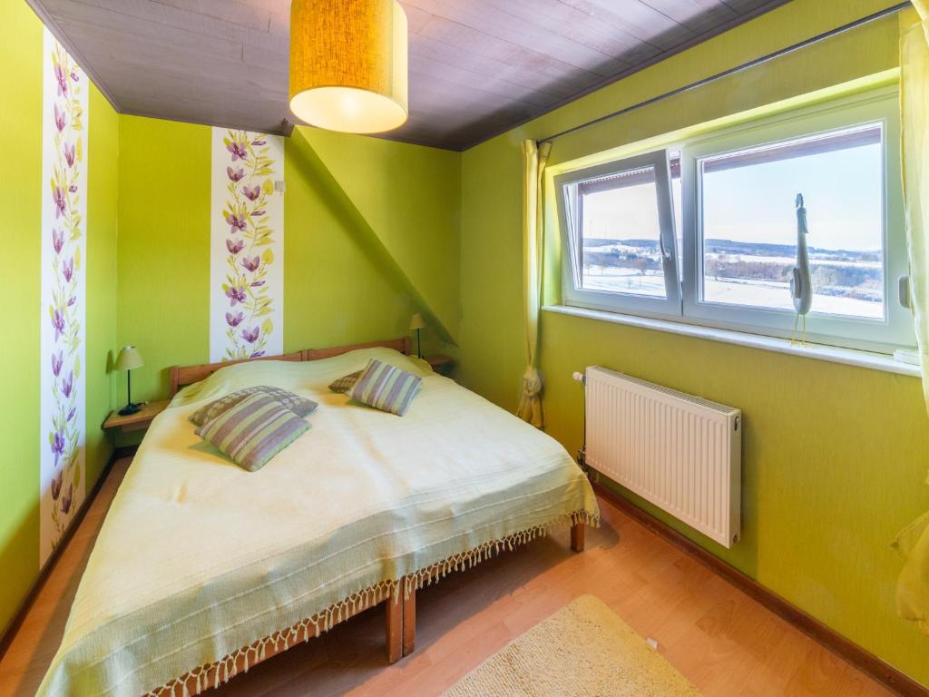 Villa in the Coo region with relaxation area photo 3