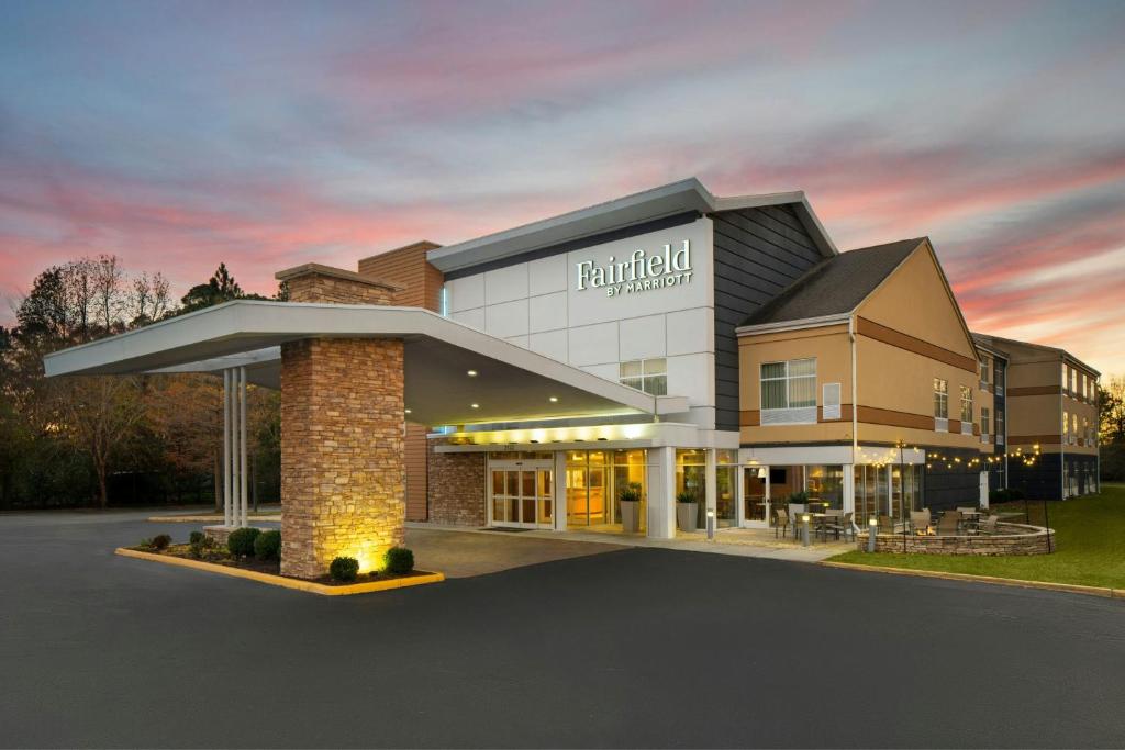 Fairfield Inn & Suites by Marriott Chesapeake Suffolk image