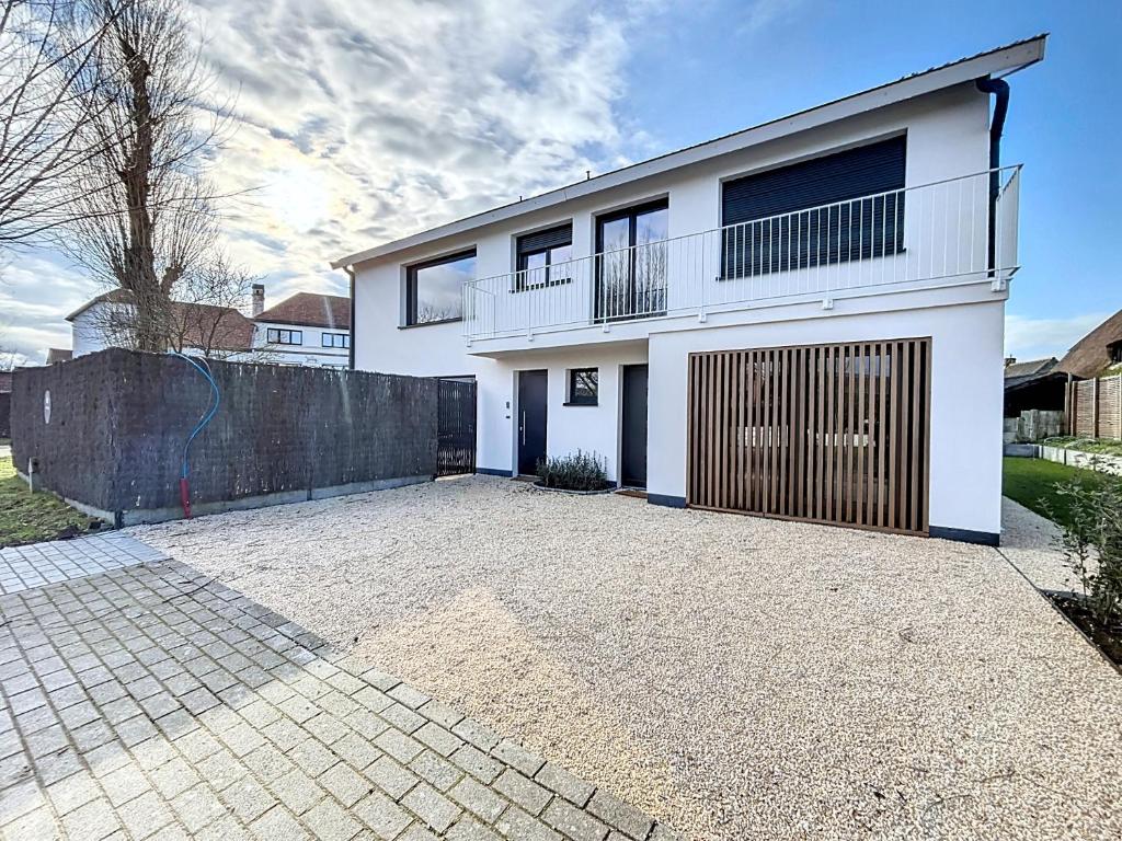 Villa Hélène - 2 newly renovated flats for rent together or separately photo 1