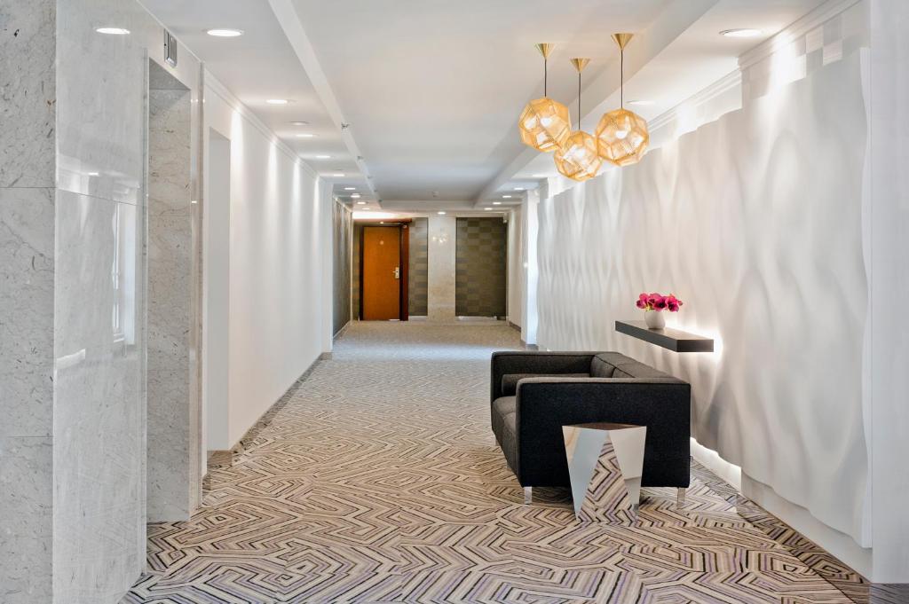 Двухместный (Роскошный номер с кроватью размера «king-size»), Sofitel Warsaw Victoria