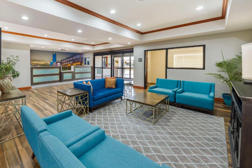 Best Western Plus Midwest City Inn & Suites image