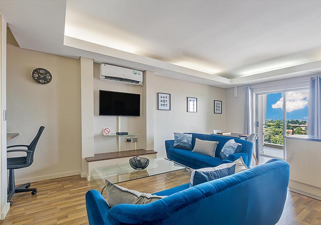 Open plan Genisis on Fairmount U15 - Tap to explore photos