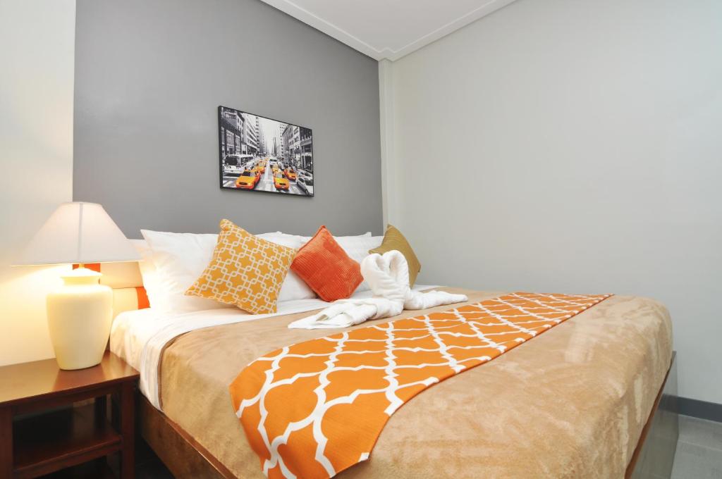 Двухместный (Номер Делюкс с кроватью размера «queen-size»), 717 Cesar Place Hotel