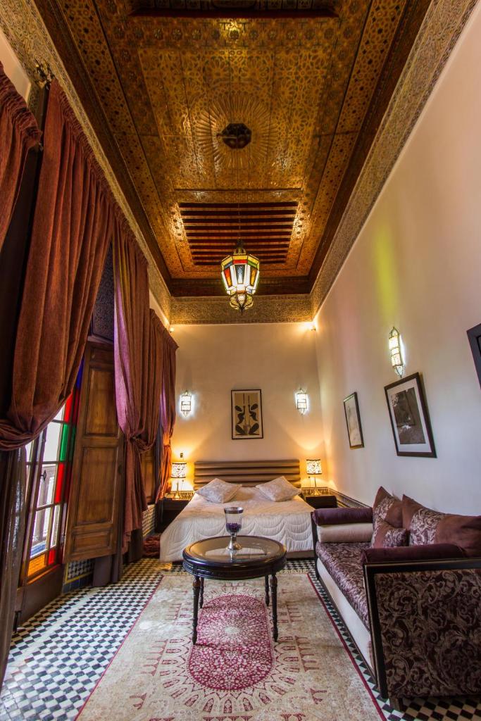 Сьюит (Королевский люкс), Riad Les Remparts De Fès