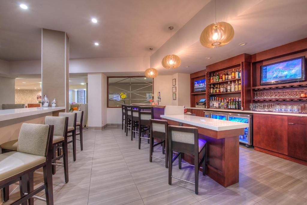 DoubleTree by Hilton Hotel Atlanta North Druid Hills-Emory Area image