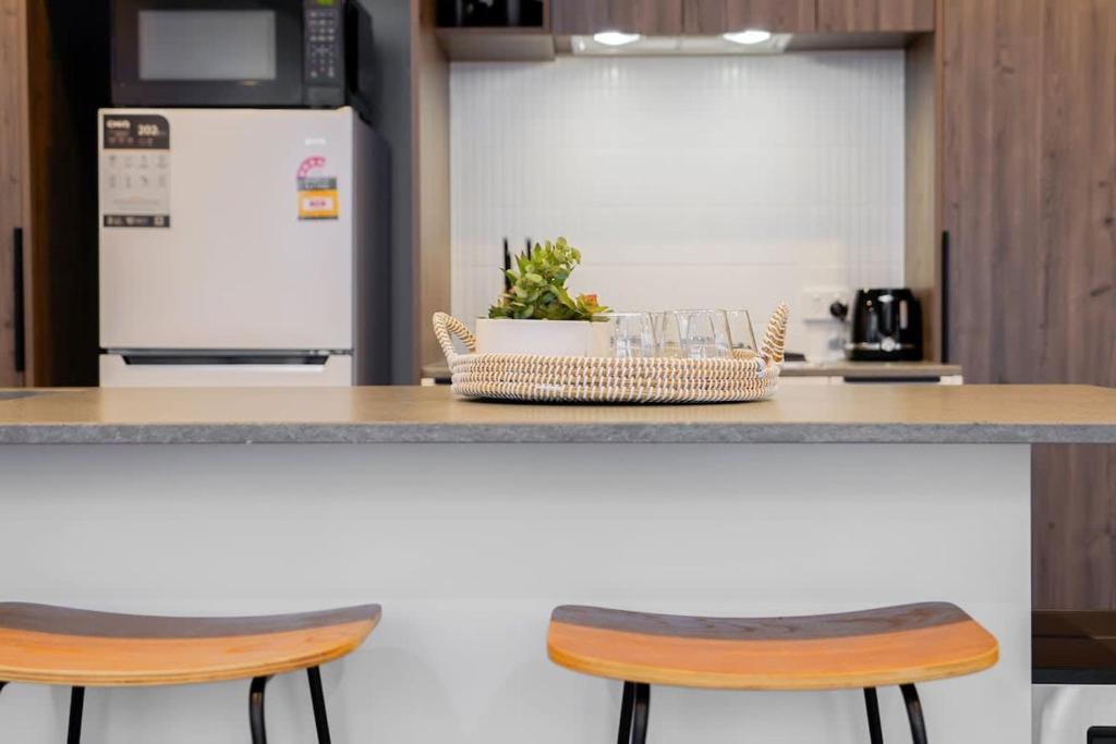 The Ascot - Brand New Luxurious Flemington Apt photo 3
