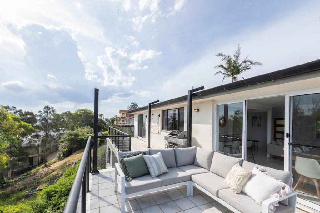Dreamtime Beach Retreat Top Floor 2 BR Unit