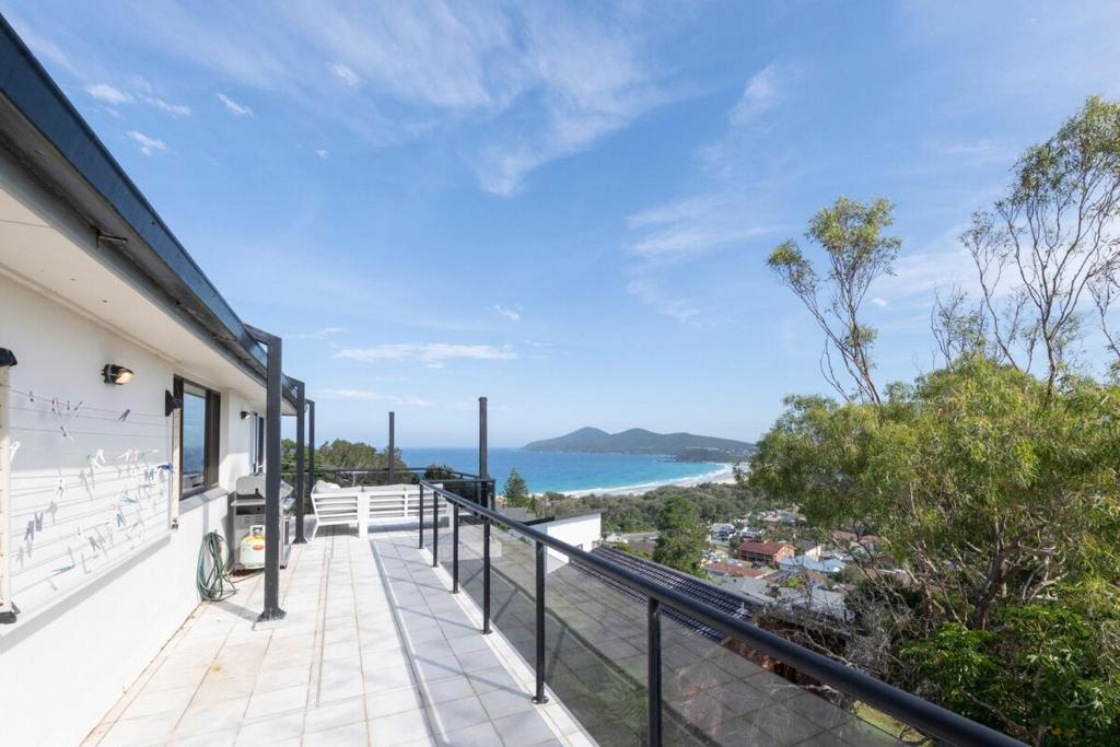Dreamtime Beach Retreat Top Floor 2 BR Unit photo 3