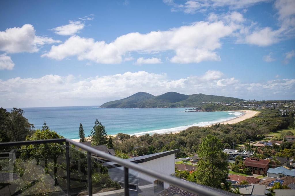 Dreamtime Beach Retreat Top Floor 2 BR Unit photo 4