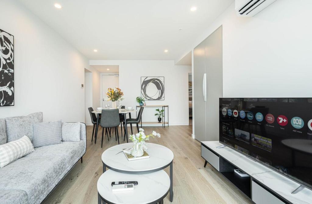 Hidden Gem Amazing 2BR Apt Central Melbourne#3805 photo 2