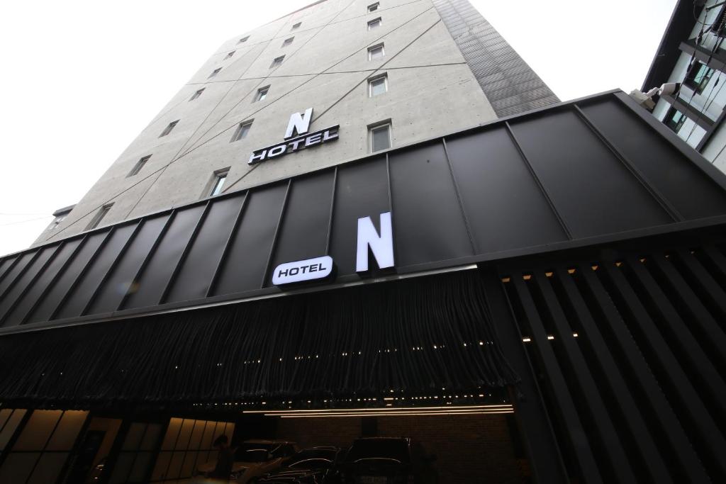 Hotel N