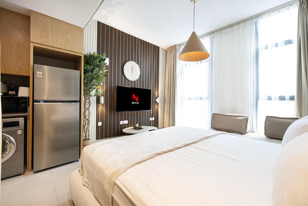 The Sleek Studio by Blue Cloud Holidays photo 1