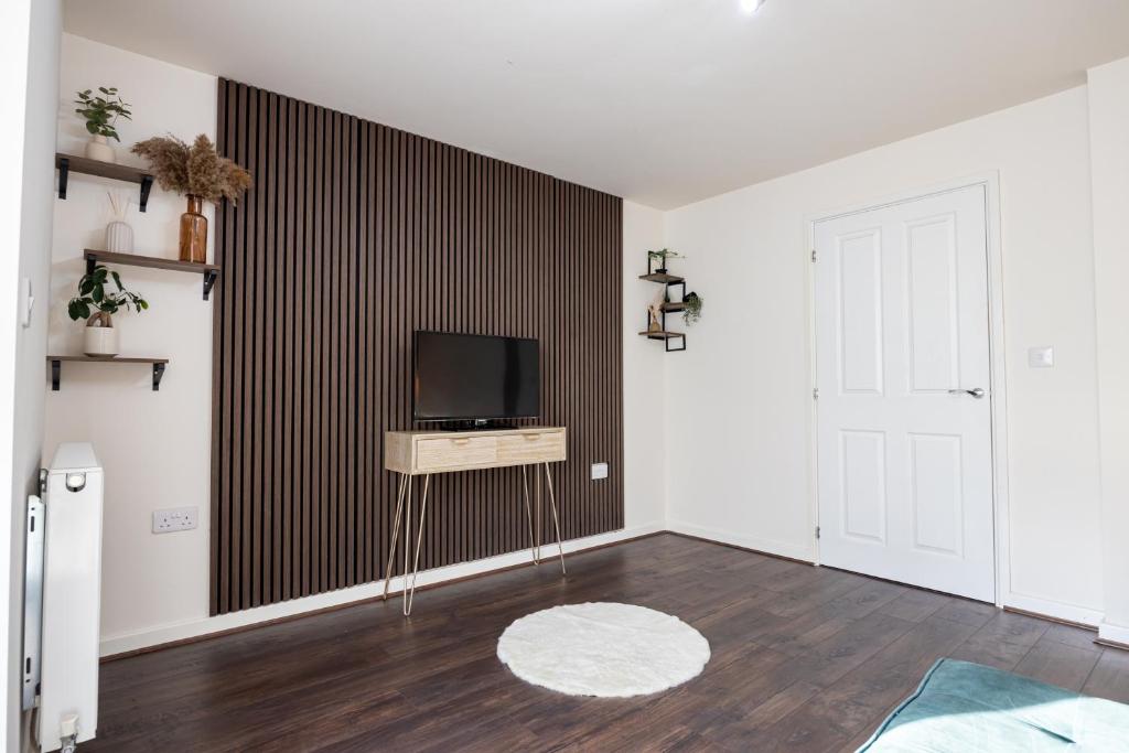 Trox Home - Cosy Vibes - FREE Parking - Zero Fuss - Tap to explore photos