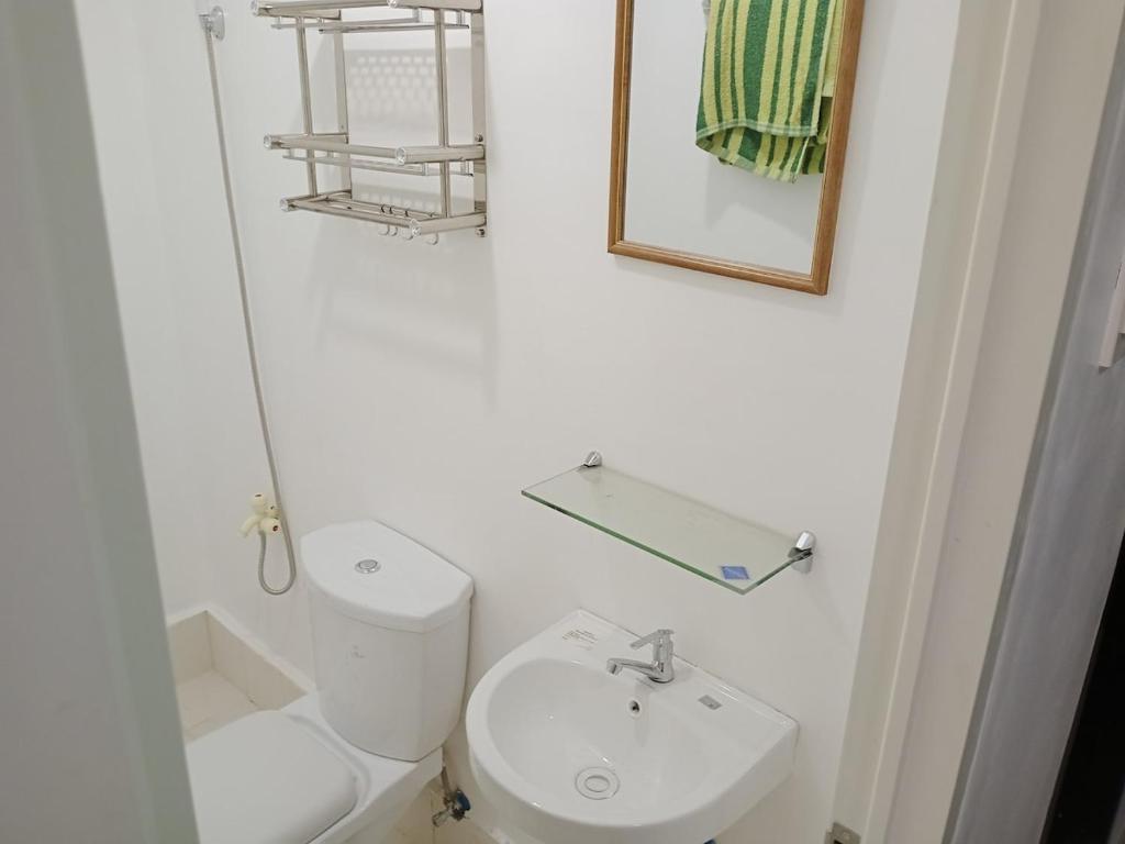 BHS SERVICED APARTMENTS 2 BR in Carcar City - Tap to explore photos