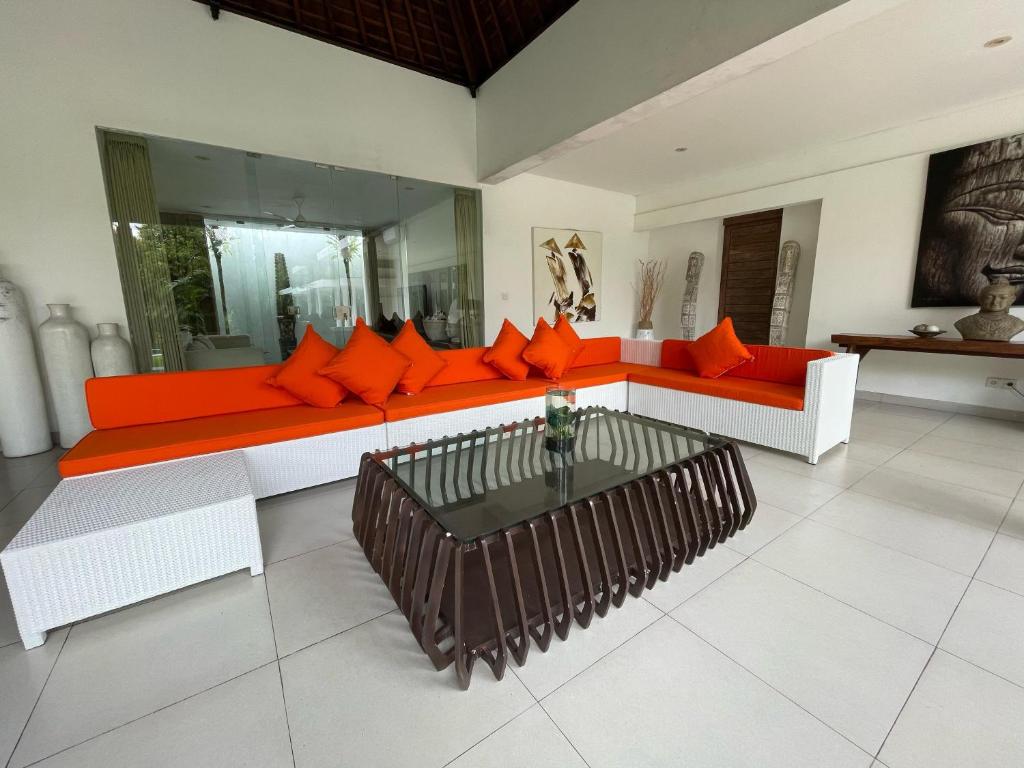 Villa Anema Umalas - Tap to explore photos