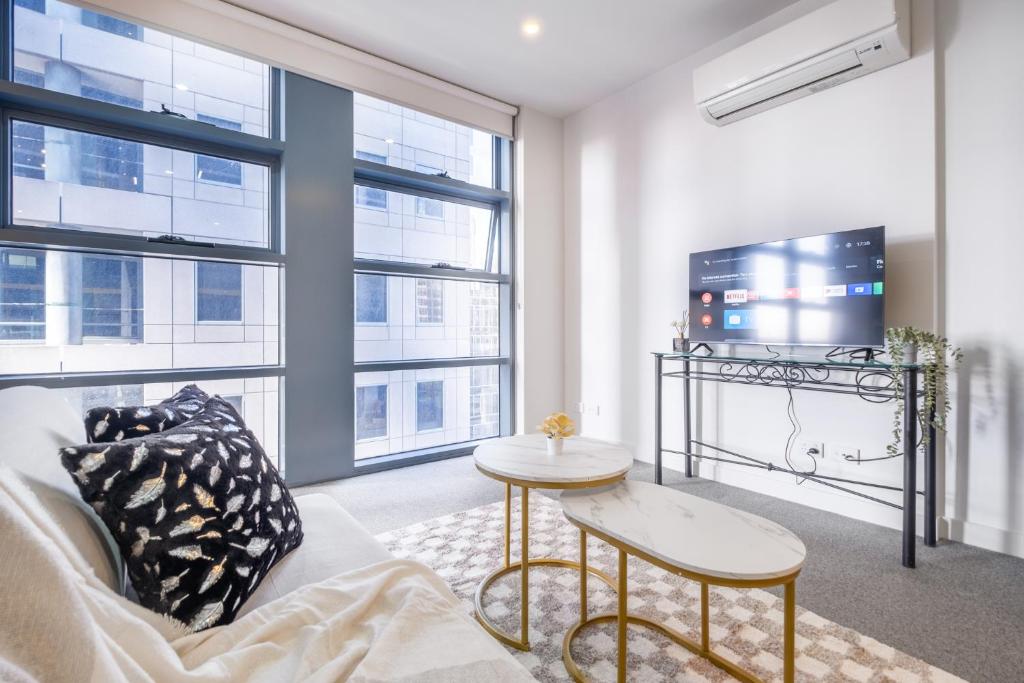 Fully Furnished 1br In The Heart Of Mel Cbd photo 1