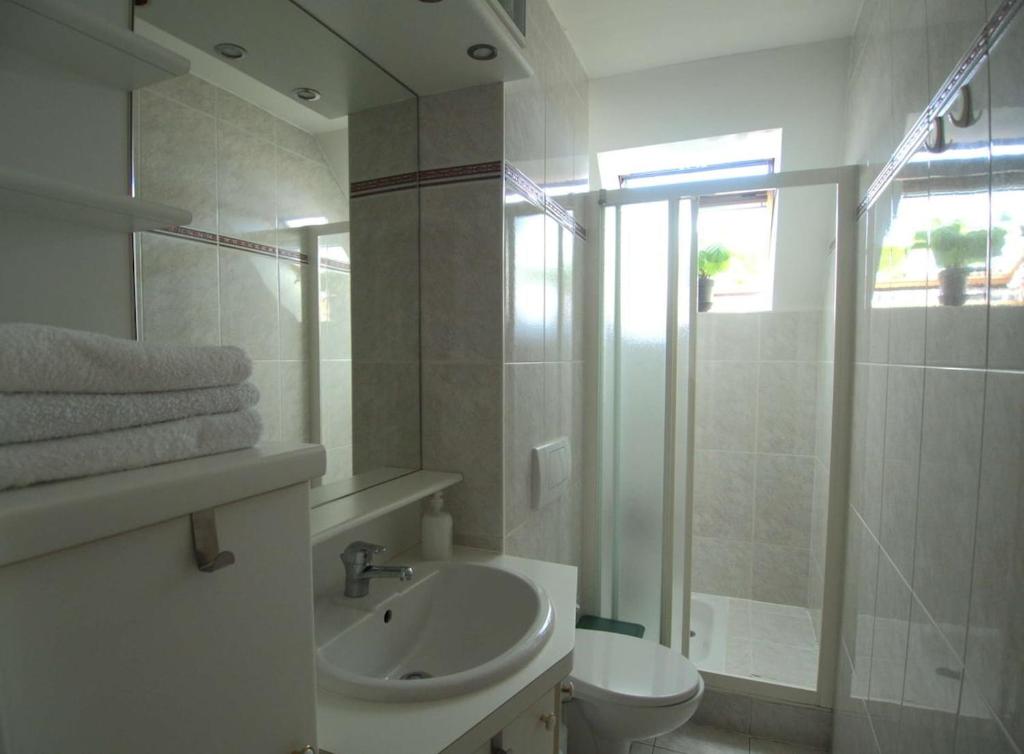 Apartment 200m from the sea - parking included photo 3