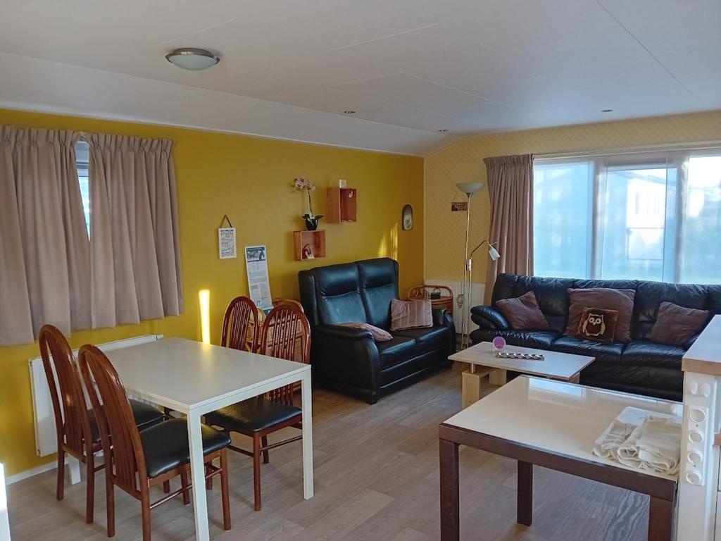 SeaHorse Chalet near the beach photo 2