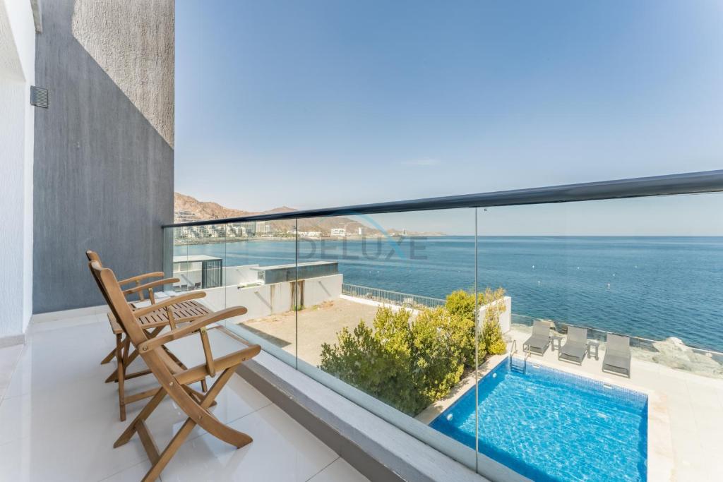 Overlooking Pool & Sea Views Villa with BBQ Facility, Sharm - Al Dana Villa, Al Dana Island by Deluxe Holiday Homes photo 3