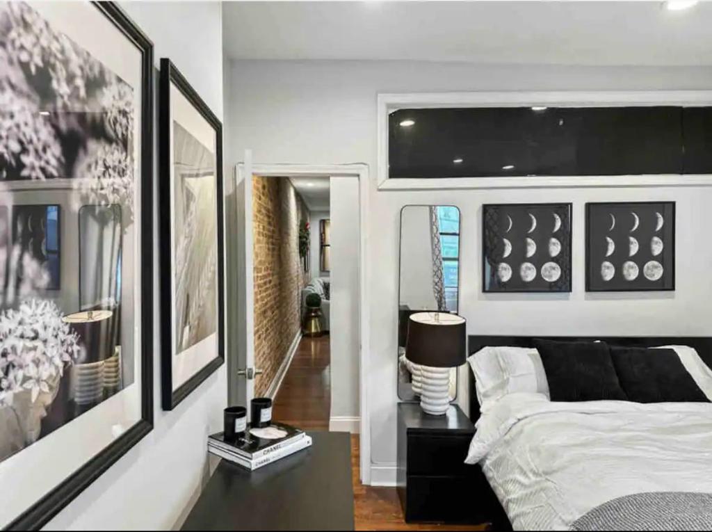 NYC XL 4 bed brownstone Gem image
