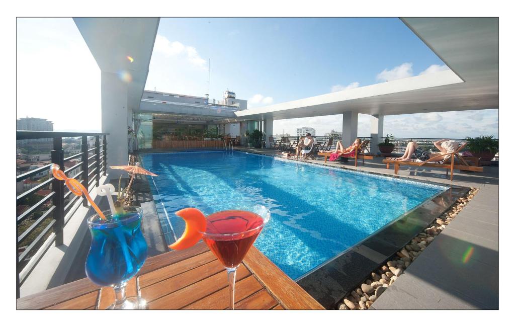 Khách Sạn Romance