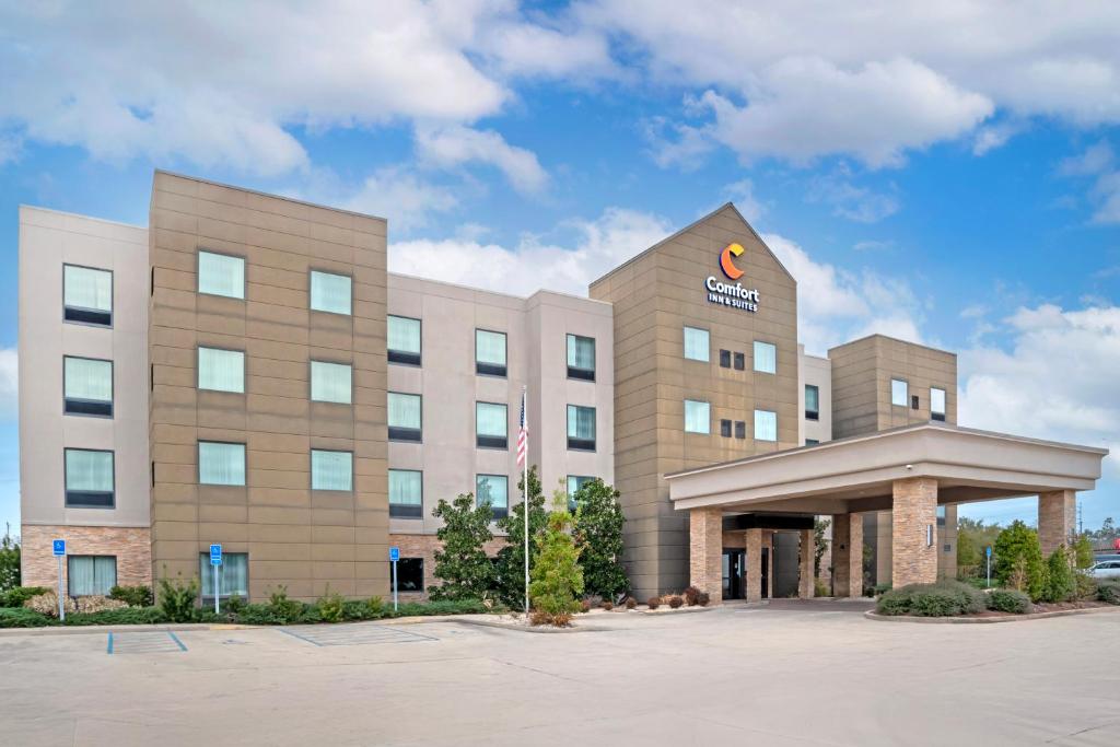 Comfort Inn & Suites image