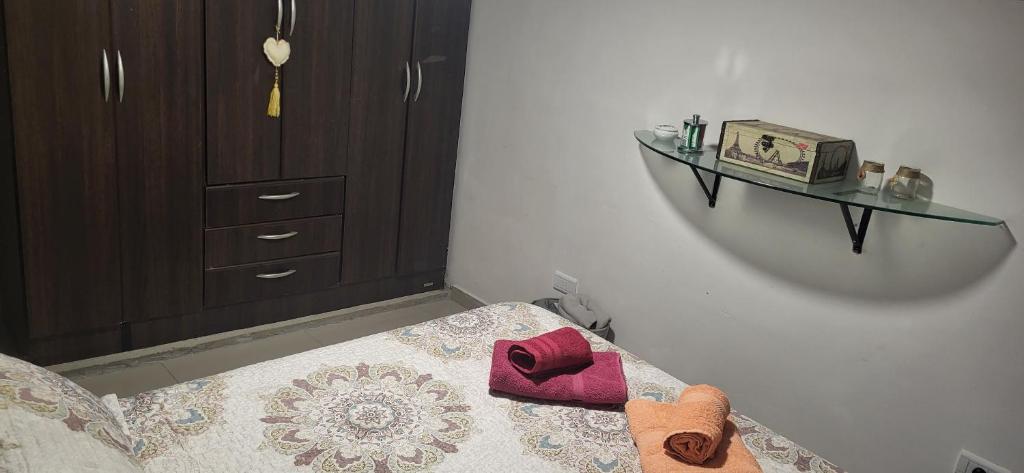 Alquilo habitación hasta 2 personas en vivienda familiar