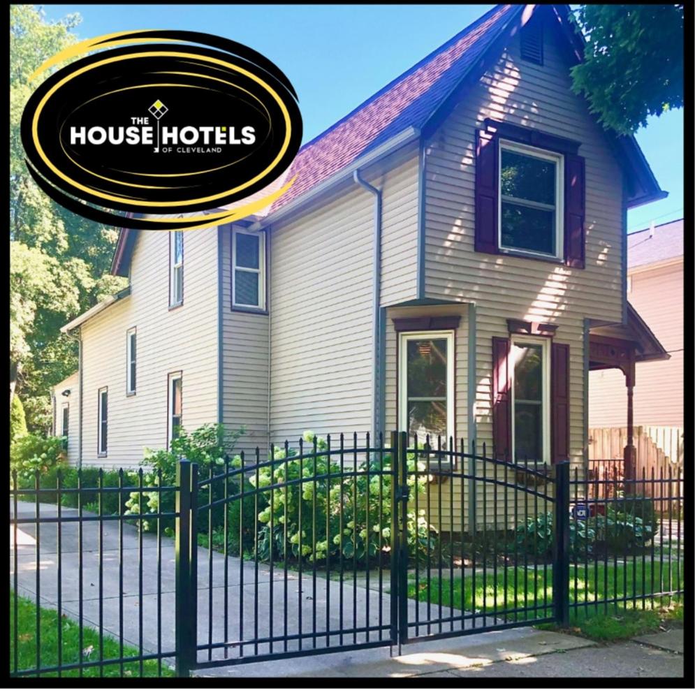 The House Hotels - W47th 2 - 5 Minutes from Downtown image