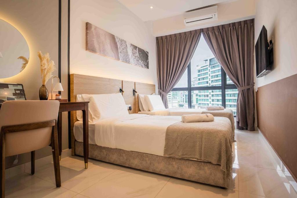 INAP II, Suterabay By Ayuhouz Room Type - Deluxe Double Room
