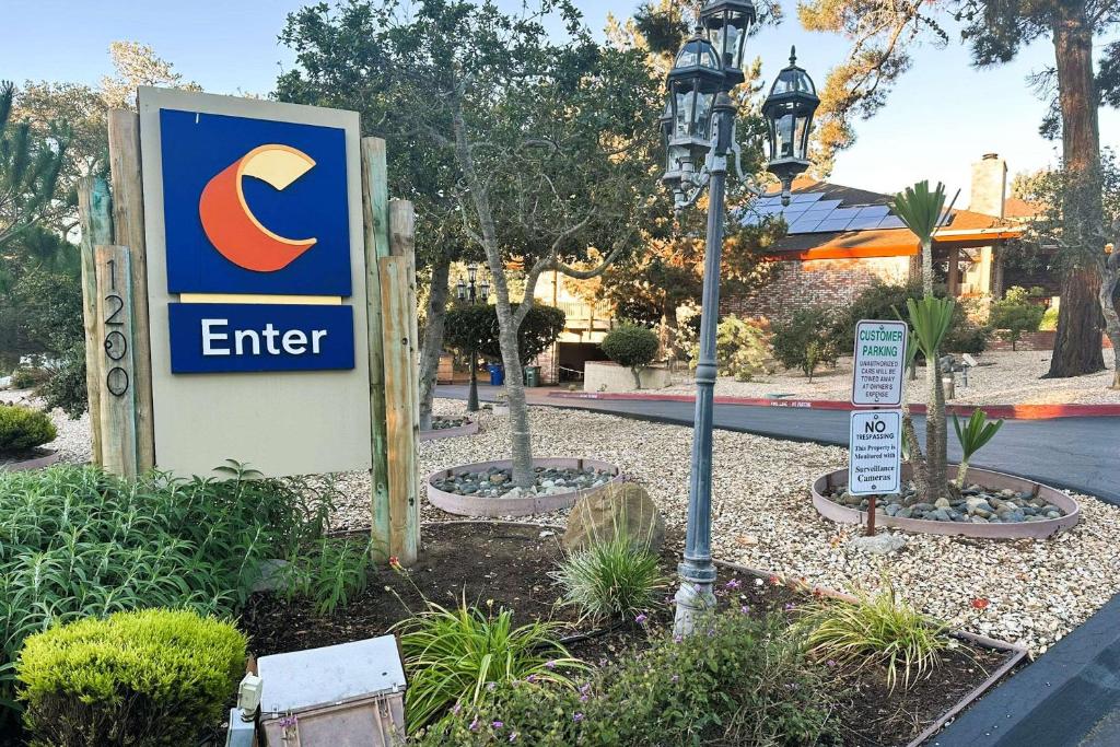 Comfort Inn Monterey Peninsula Airport image