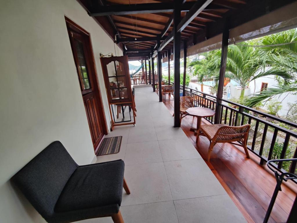 Cool Breeze Authentic Hotel Labuan Bajo Komodo Room Type - Superior Room (Couch Bed is on request)