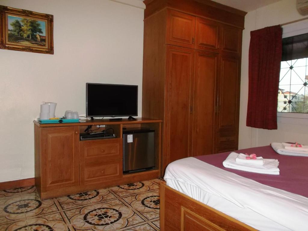 Двухместный (Двухместный номер Делюкс с 1 кроватью), Chaiyapoon Inn
