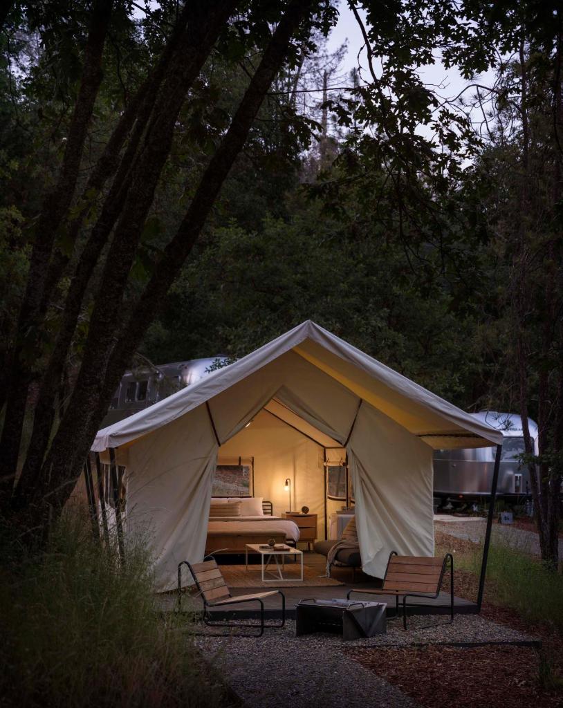 AutoCamp Sequoia - Tap to explore photos