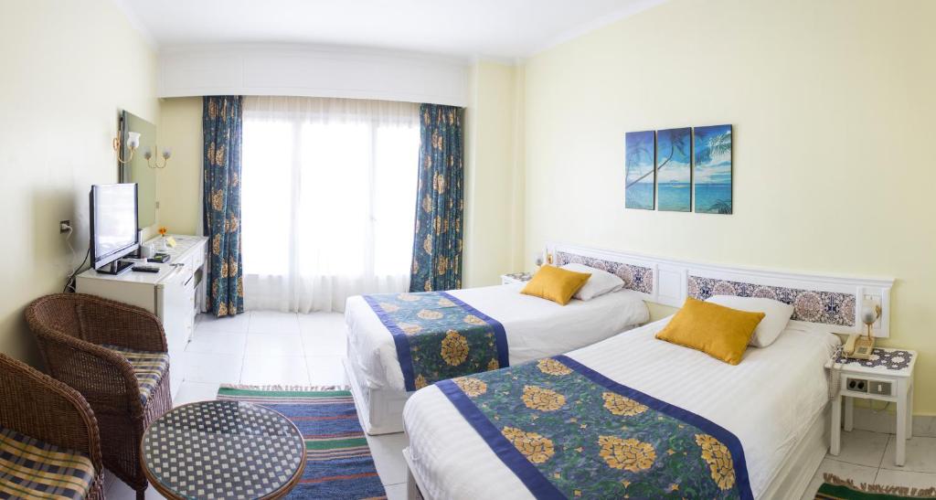 Lotus Bay Resort photo 3