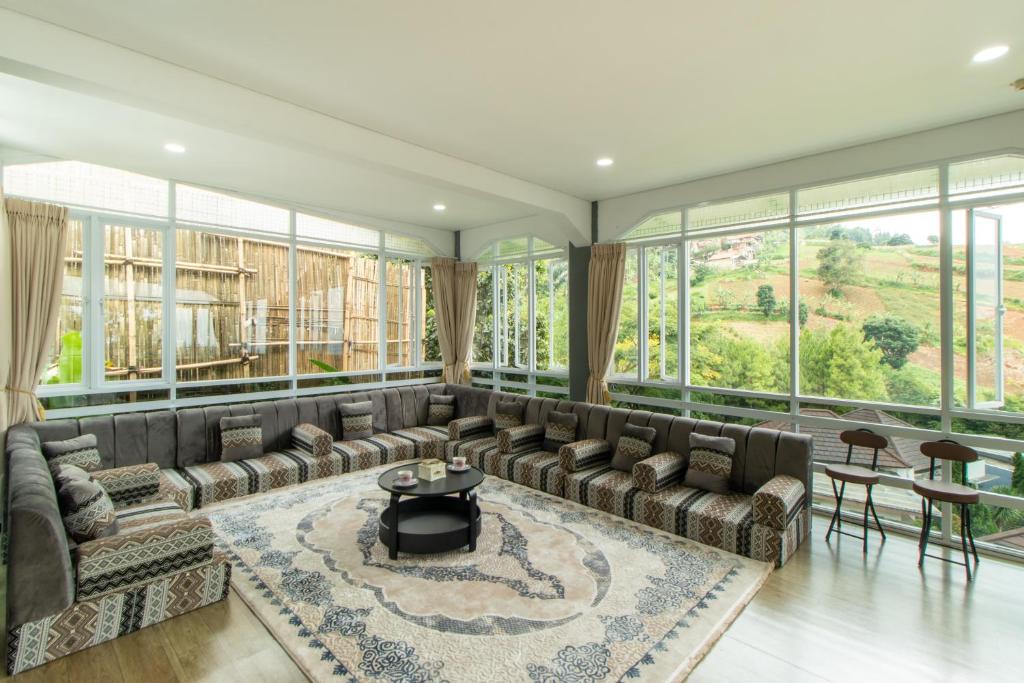 Family Only Spacious Hill View Villa - De Reiz Zakir Syariah 5BR