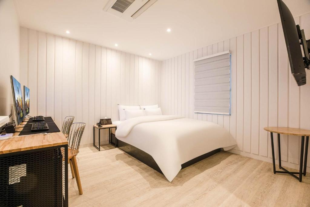 Hotel N Room Type - Superior Double Room