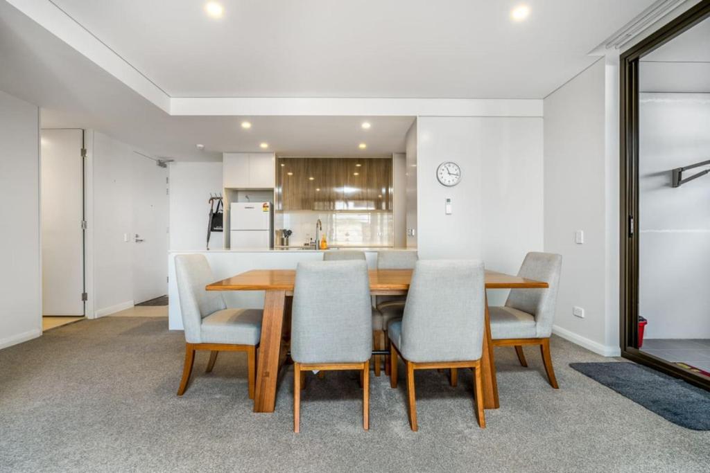 Large Barton Courtyard Apartment near Parliament - Hosted by Canstay photo 2