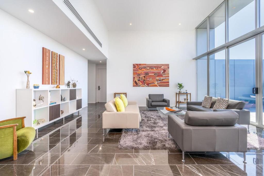 Modern 3BR Home 5 mins away from Parliament House - Hosted by Canstay photo 1