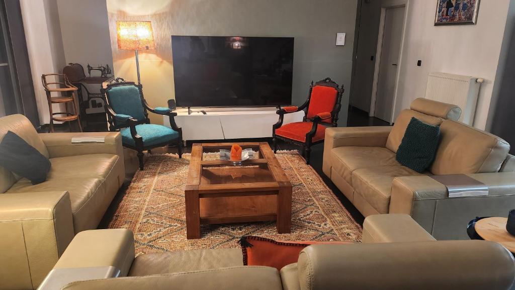Superbe loft de caractère avec garage à 10' du centre photo 1