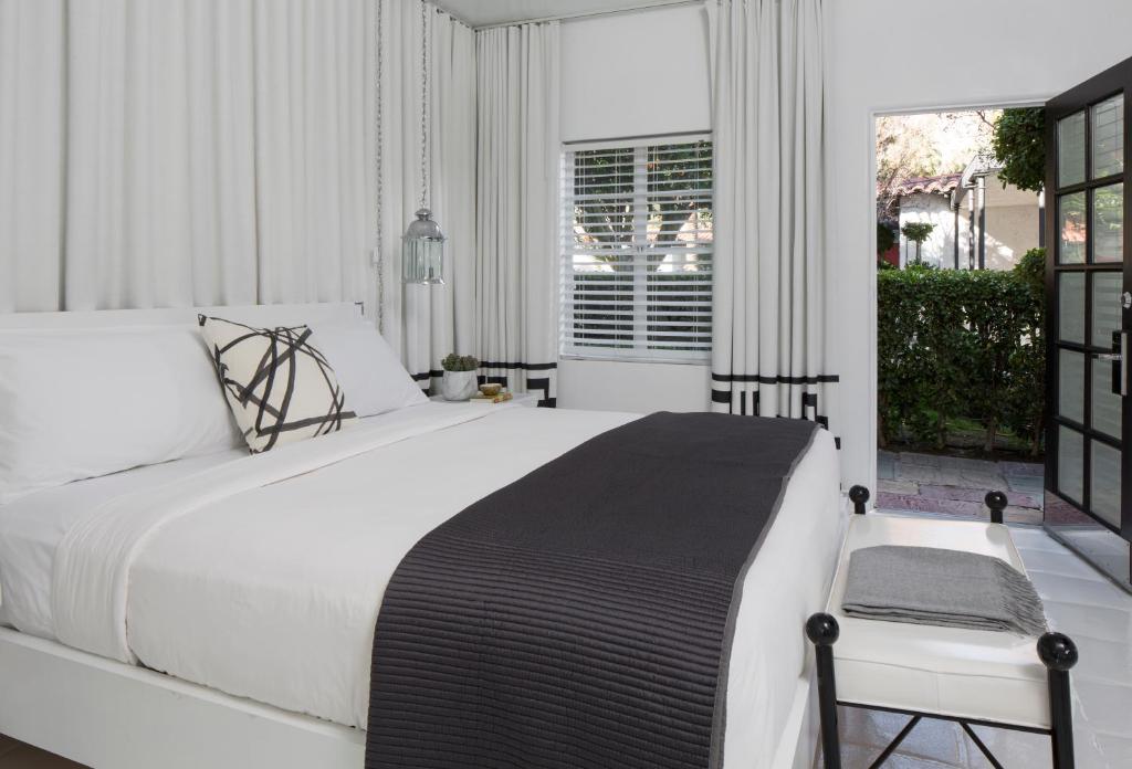 Avalon Hotel & Bungalows Palm Springs, a Member of Design Hotels image