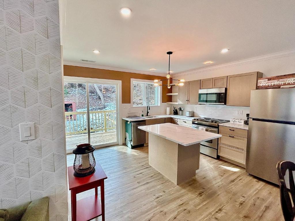2 Bedroom Apartment in SONO! image