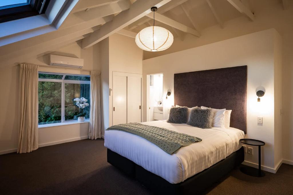 Villa Habeke- Lake Views- Gas Fire- AC- BBQ