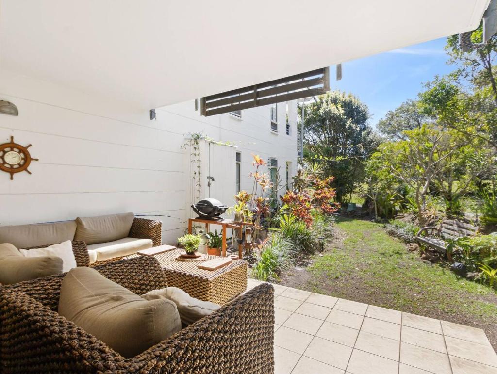 Casuarina Apartment, 200m from the Beach! photo 2