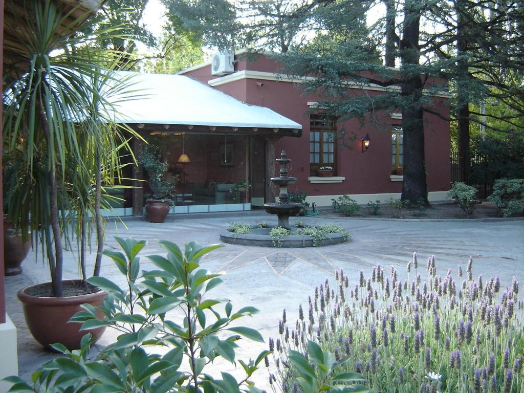 Robles de Besares photo 1